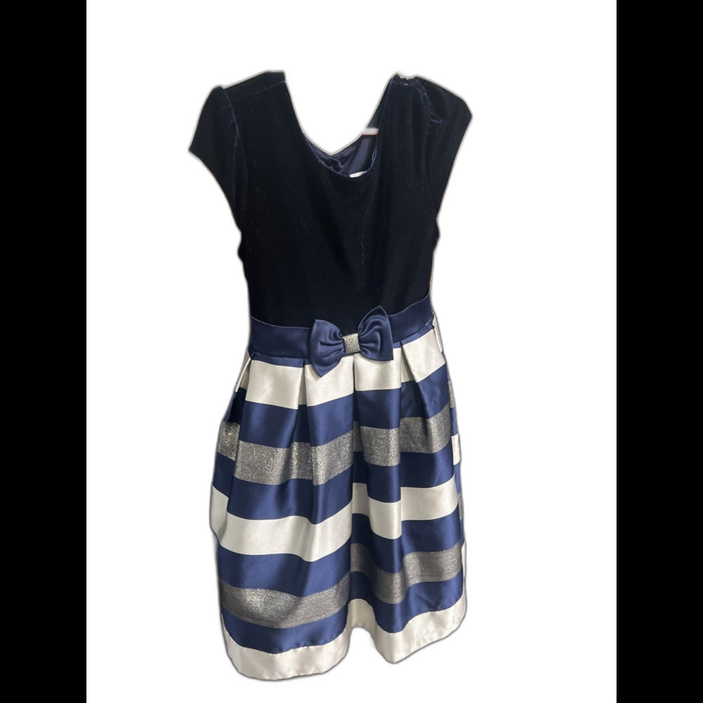 Perfect for the Winter or the Holidays! Jona Michelle girls holiday dress size 7